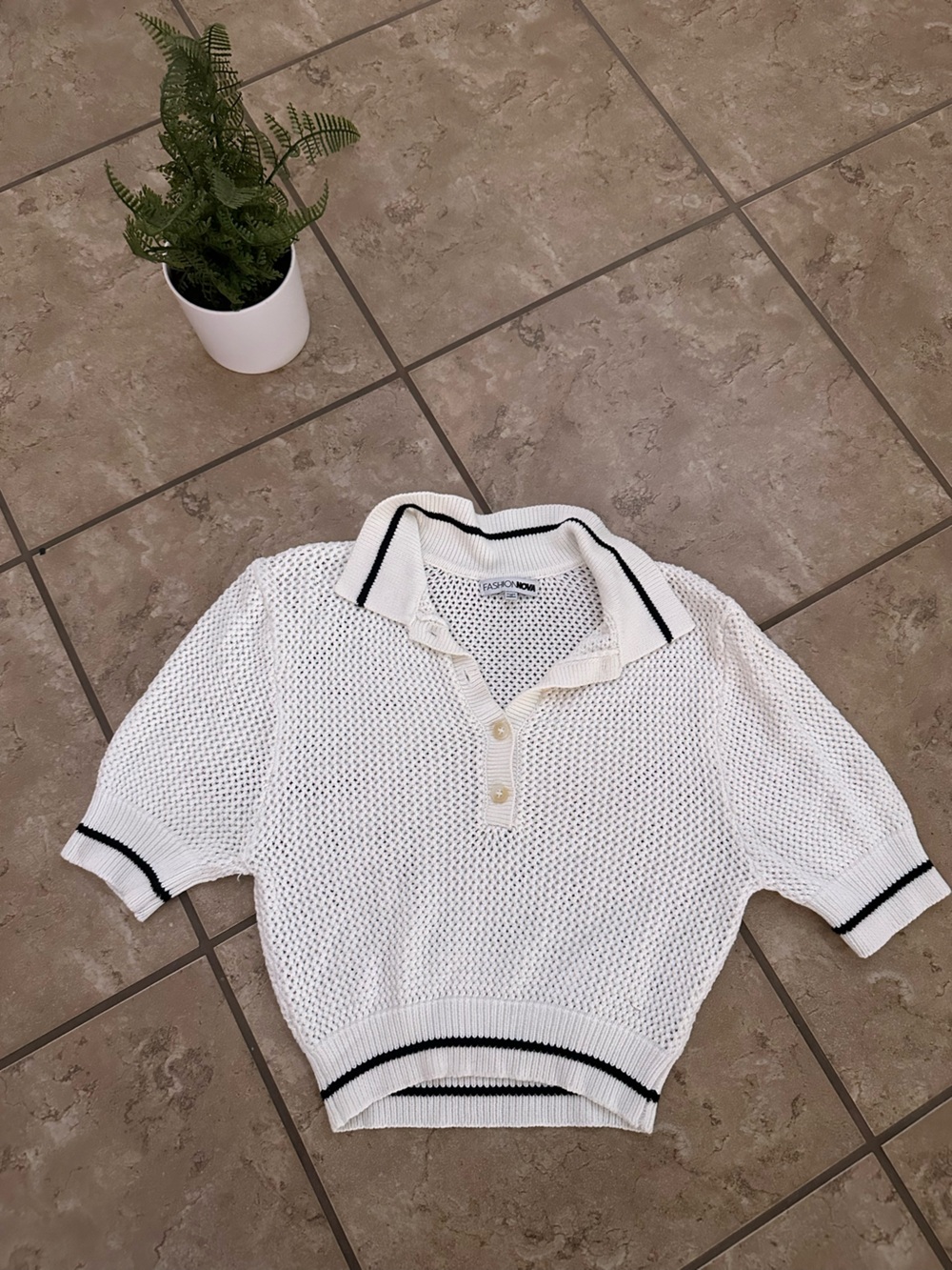 KNIT COLLARED CROP TOP